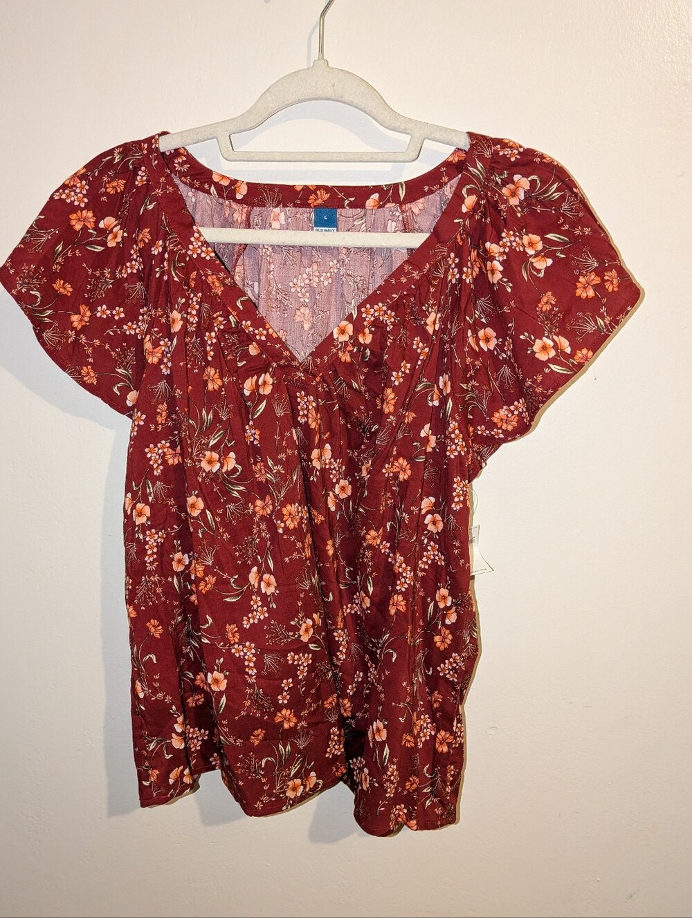 NWT Old Navy Rust Floral V-Neck Blouse Size L